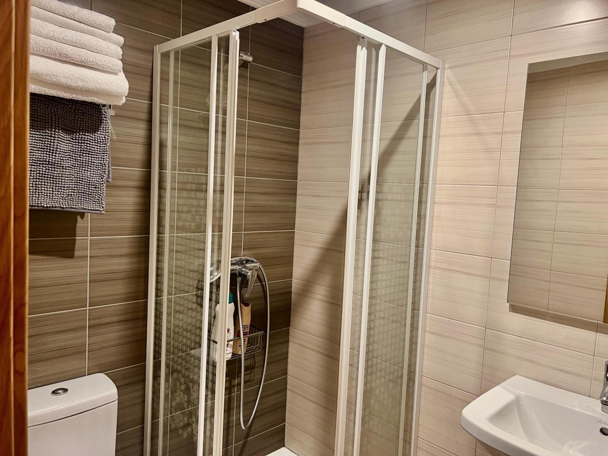 Apartamento Europa Prados Atenea Oviedo Exteriör bild